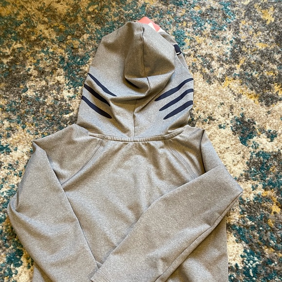 4T & 2T swimsuit top . In a shark shape . - Picture 2 of 4